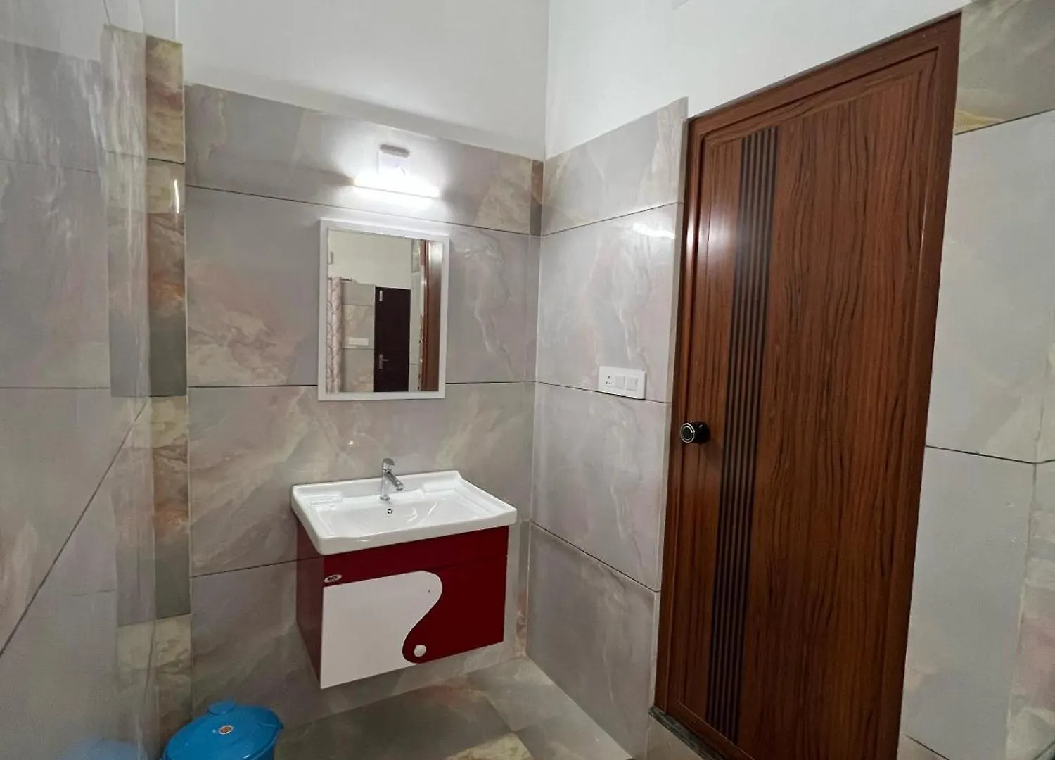 Hotel Redstar Vaga Vagamon 0*,