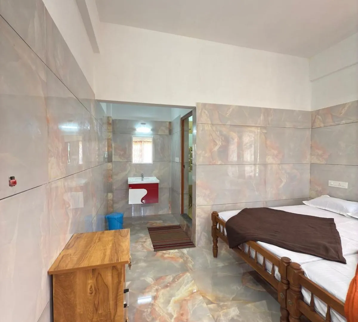 Penzion Hotel Redstar Vaga Vagamon