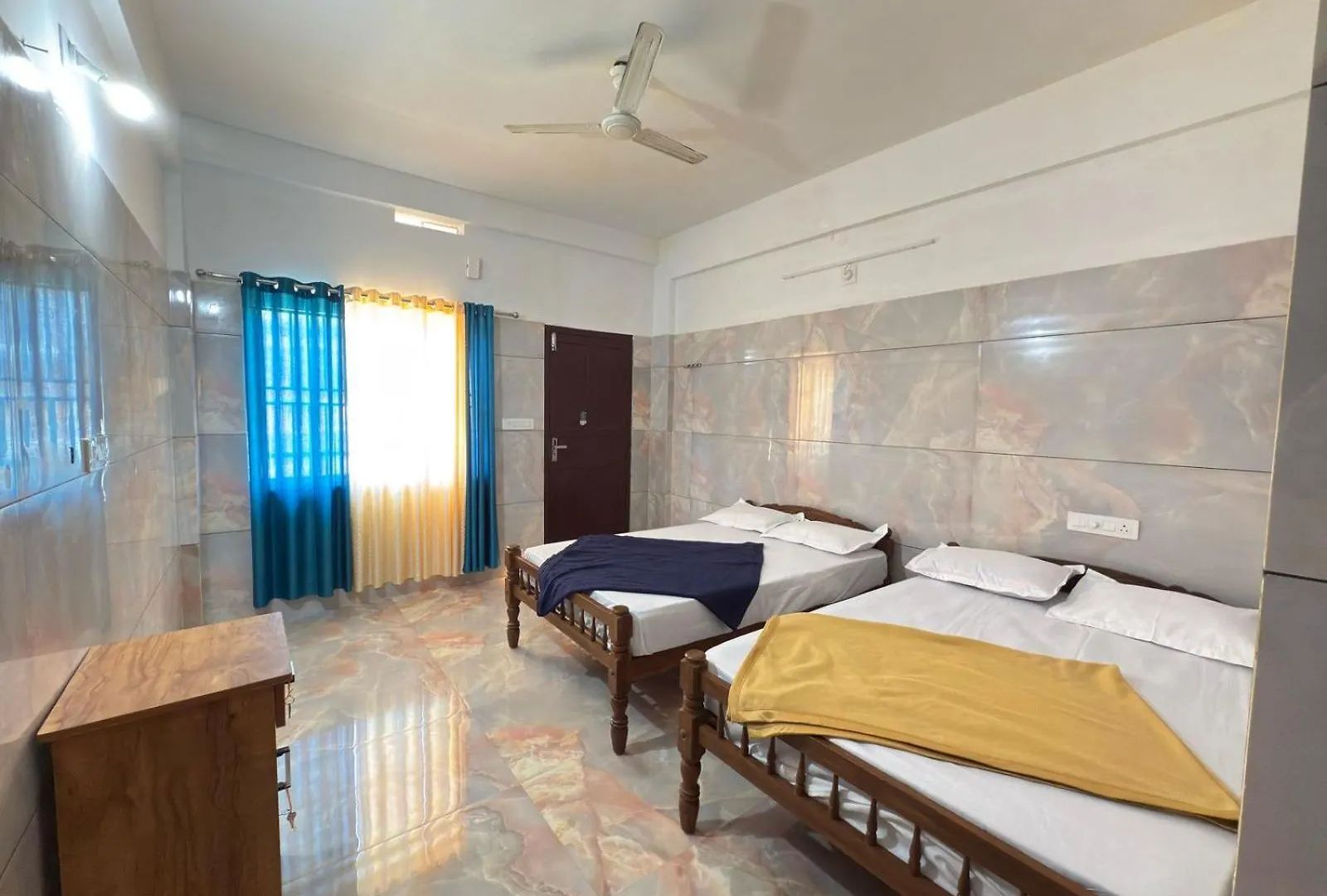 Penzion Hotel Redstar Vaga Vagamon